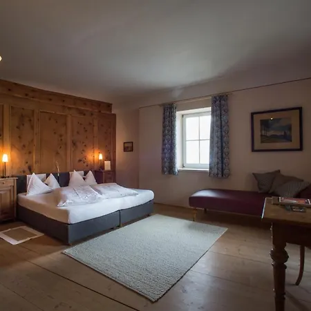 Der Zirmerhof 3*